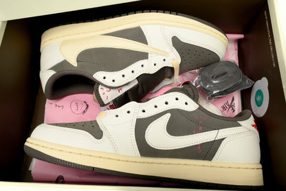 Aj1 Low x T. Scott (Women's)