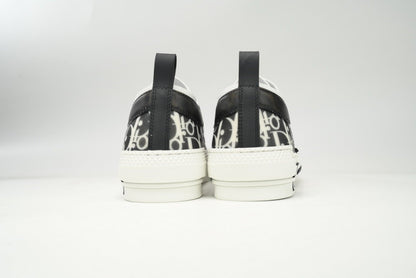 B23 Low-Top Sneaker (Men's)