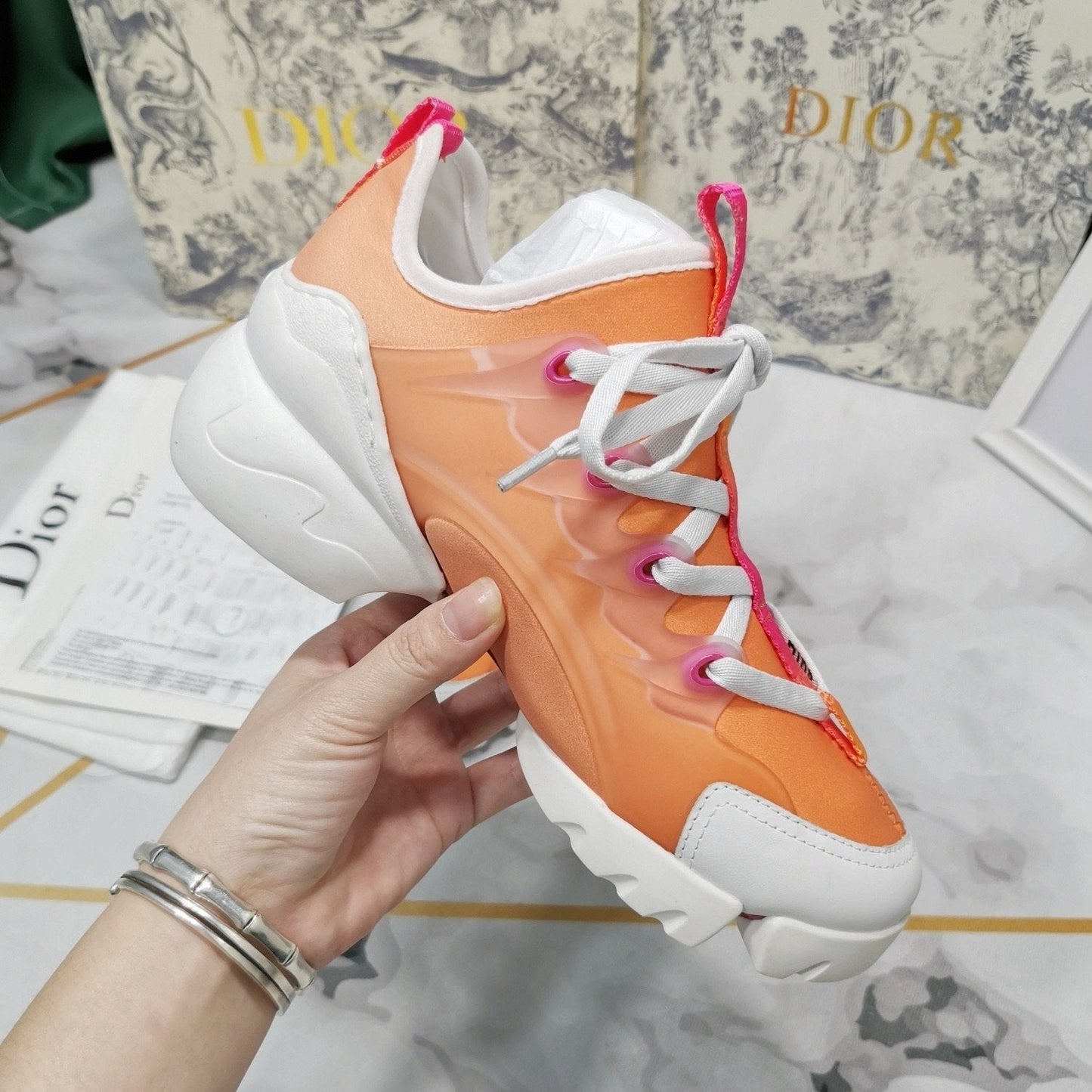 D-Connect Sneaker (Women's)