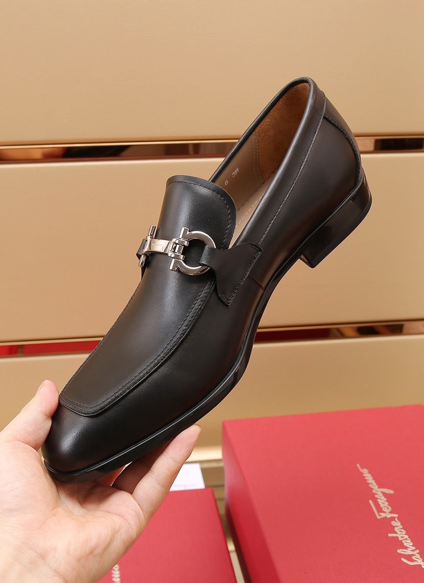 Gancini Ornament Loafer (Men's)