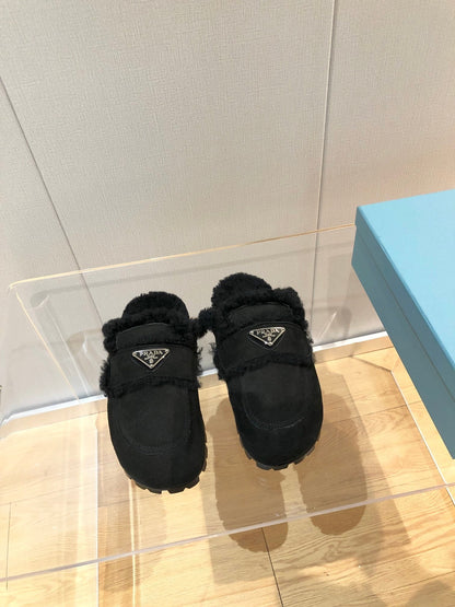 PRD Fur Slippers (Women’s)