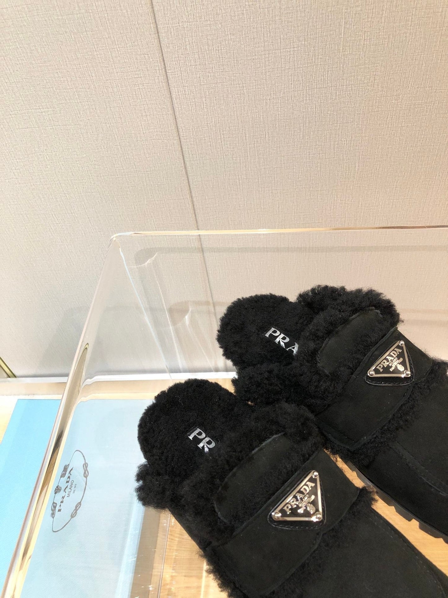 PRD Fur Slippers (Women’s)