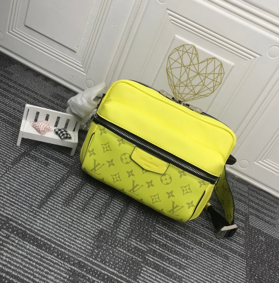 LIV Outdoor Messenger Bag