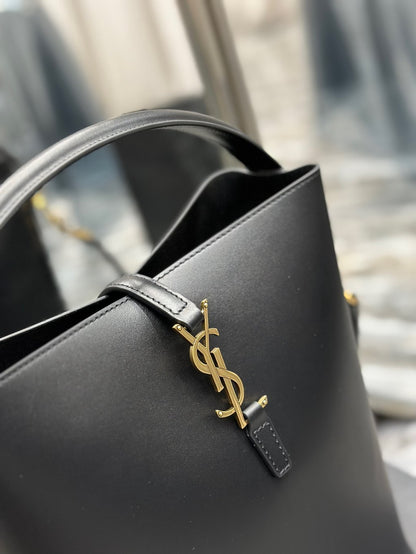 Fox Le 37 Bucket Bag