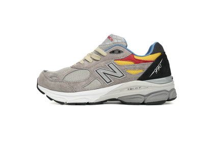 990 Sneakers (Women's)