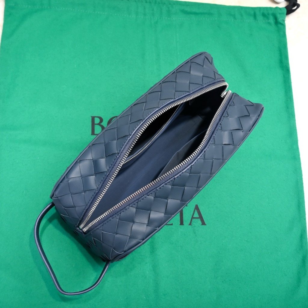 Intrecciato Clutch Bag