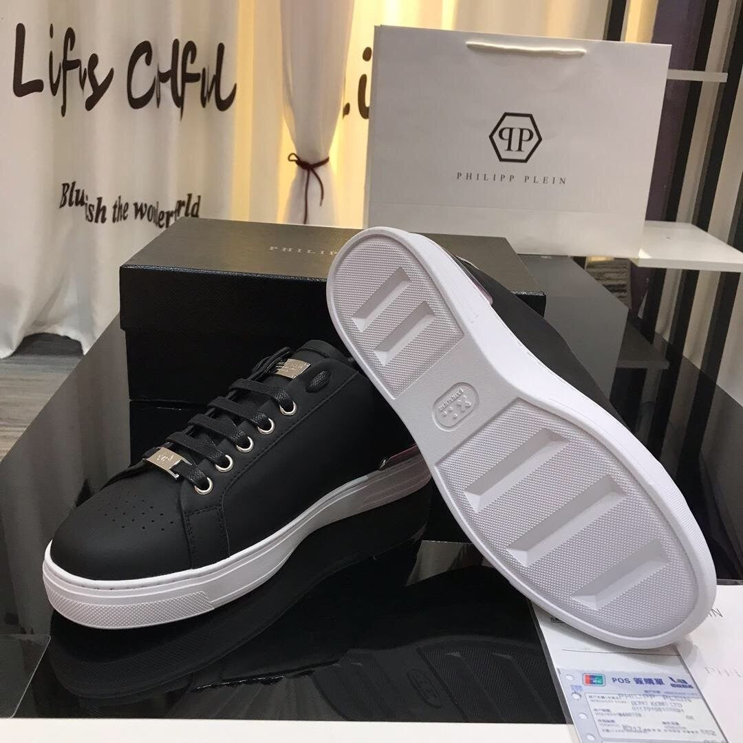 Lo-Top Sneaker (Men’s)