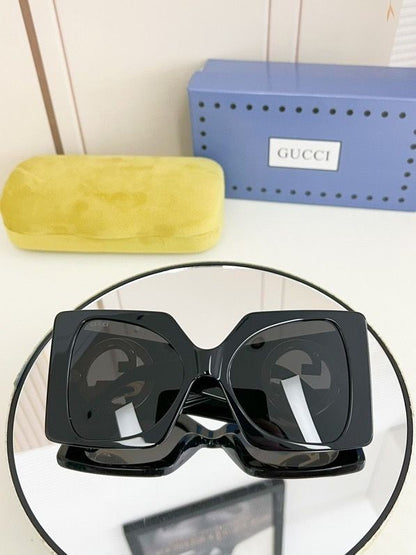 GV*C1  Square Sunglasses