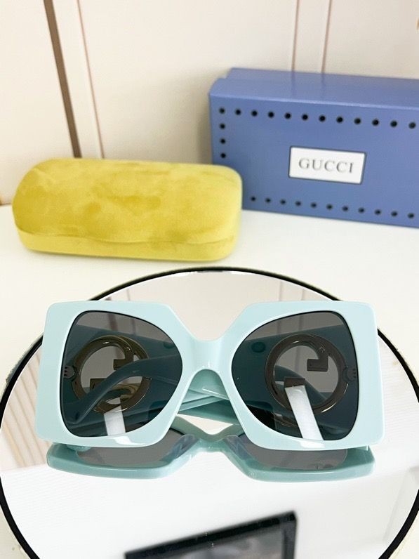 GV*C1  Square Sunglasses