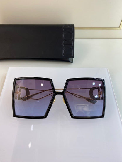 30 Montaigne Sunglasses