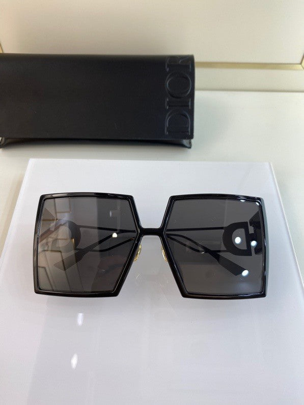 30 Montaigne Sunglasses