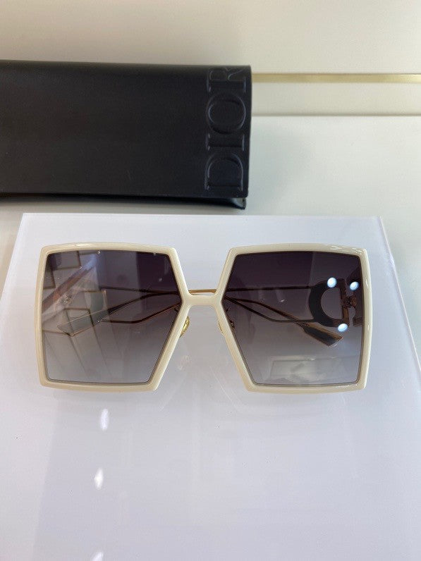 30 Montaigne Sunglasses