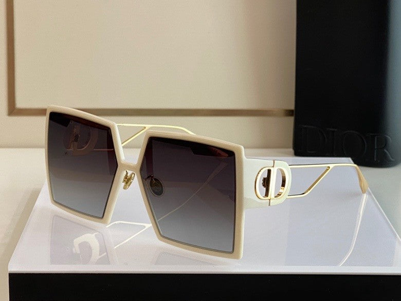 30 Montaigne Sunglasses