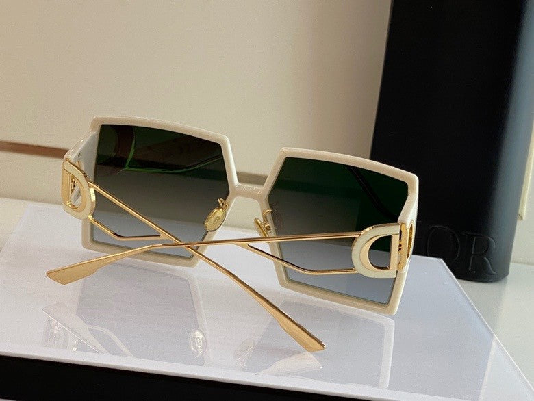 30 Montaigne Sunglasses