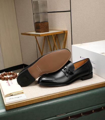 Caspian Loafers (Men's)