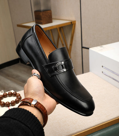 Caspian Loafers (Men's)