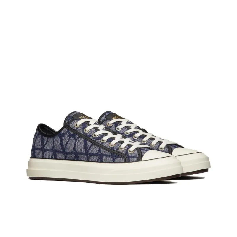 VL7N Toile Iconographe Print Low Top Sneakers