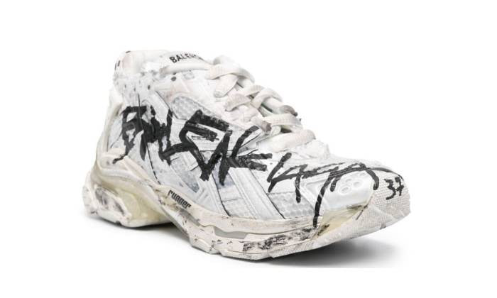 Runner Graffiti Sneaker