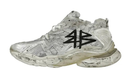 Runner Graffiti Sneaker