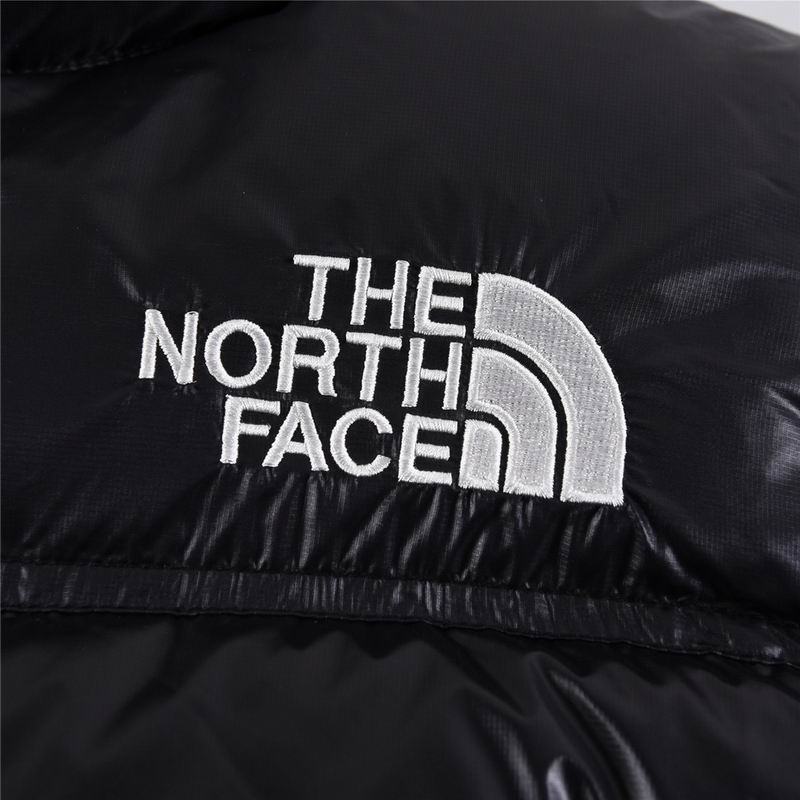 TH* N*RTH F*C3 Crop Down Jacket (Women's)