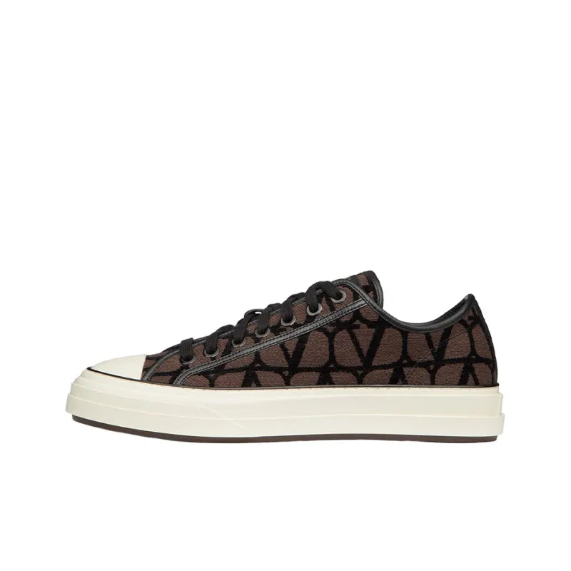 VL7N Toile Iconographe Print Low Top Sneakers