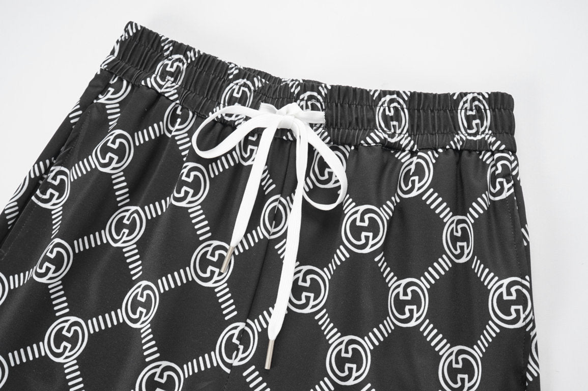 GV*C1 Logo Shorts