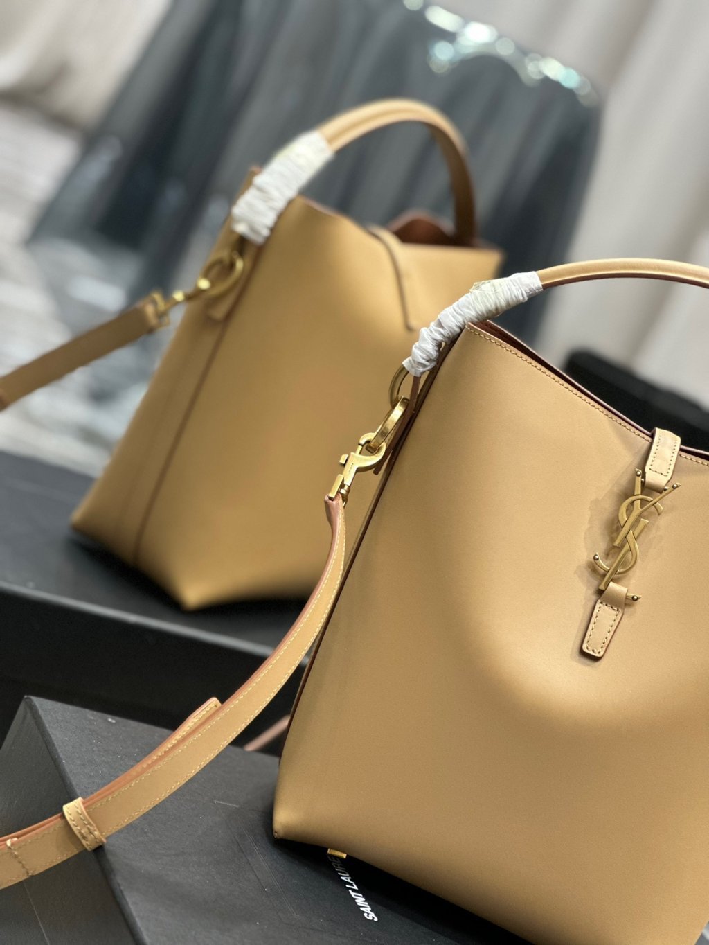 Fox Le 37 Bucket Bag