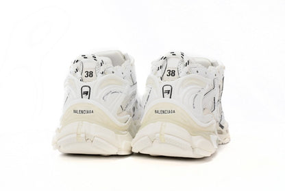 Runner Sneaker (Women's)