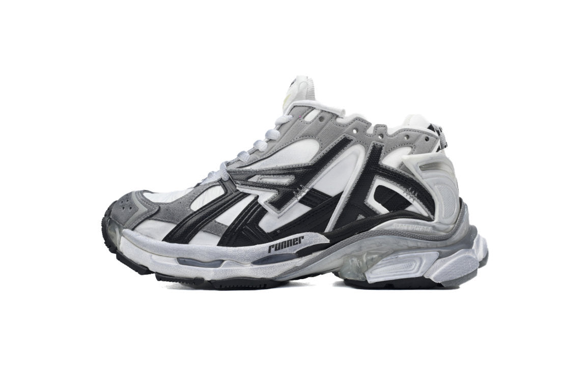 Runner Sneaker (Men’s)