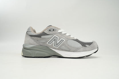 990 Sneakers (Women's)